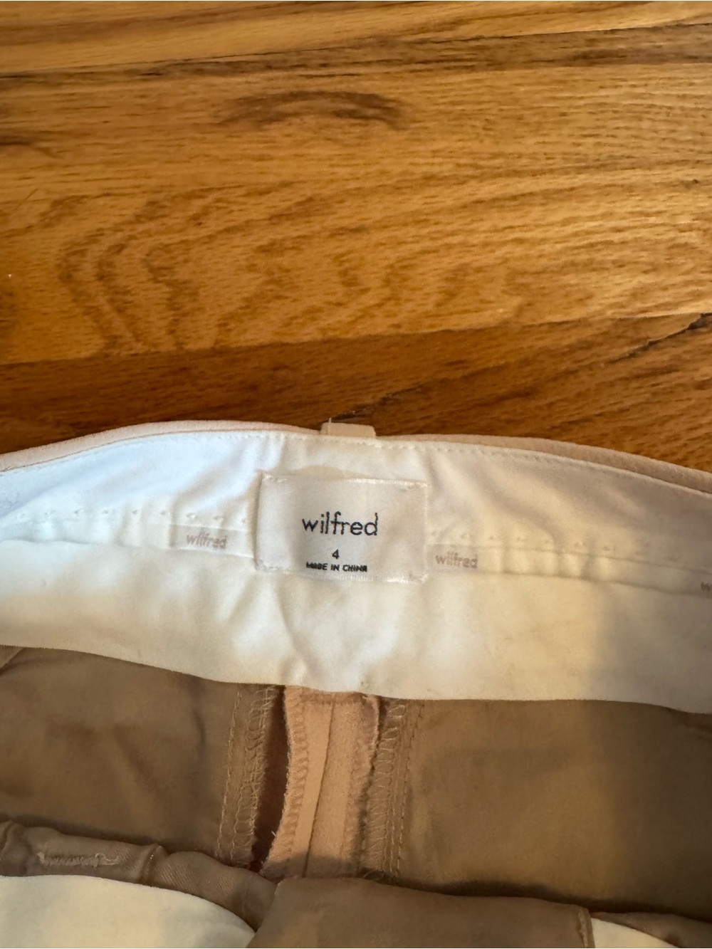 Aritzia The Effortless Pant - Picture 3 of 5